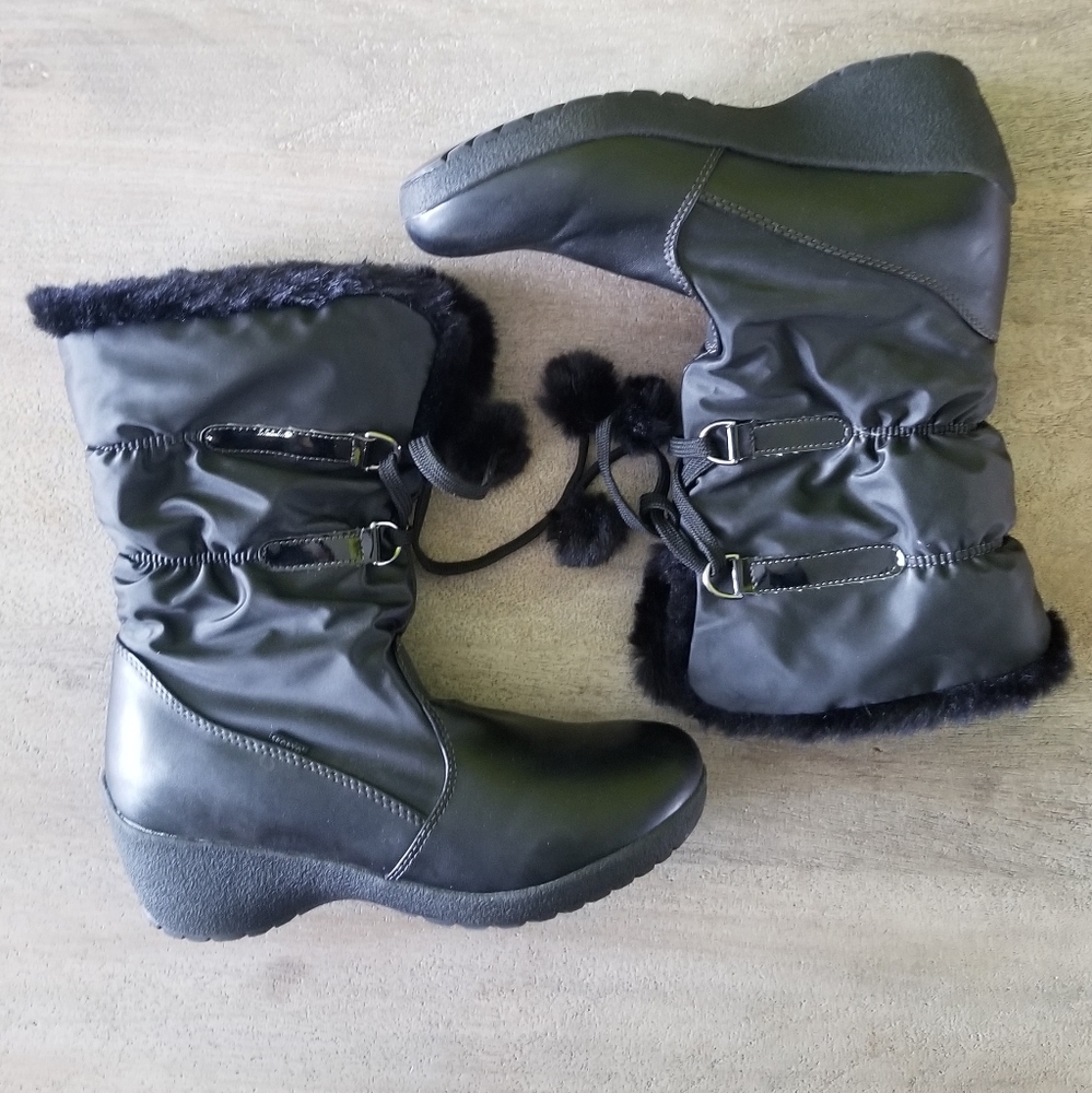 Sporto Faux Fur Boots w/ Pom Pom Lace Up